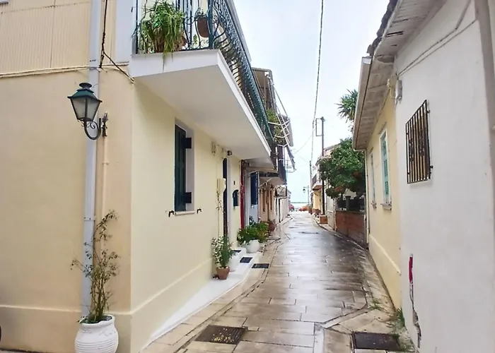 Hellenes House