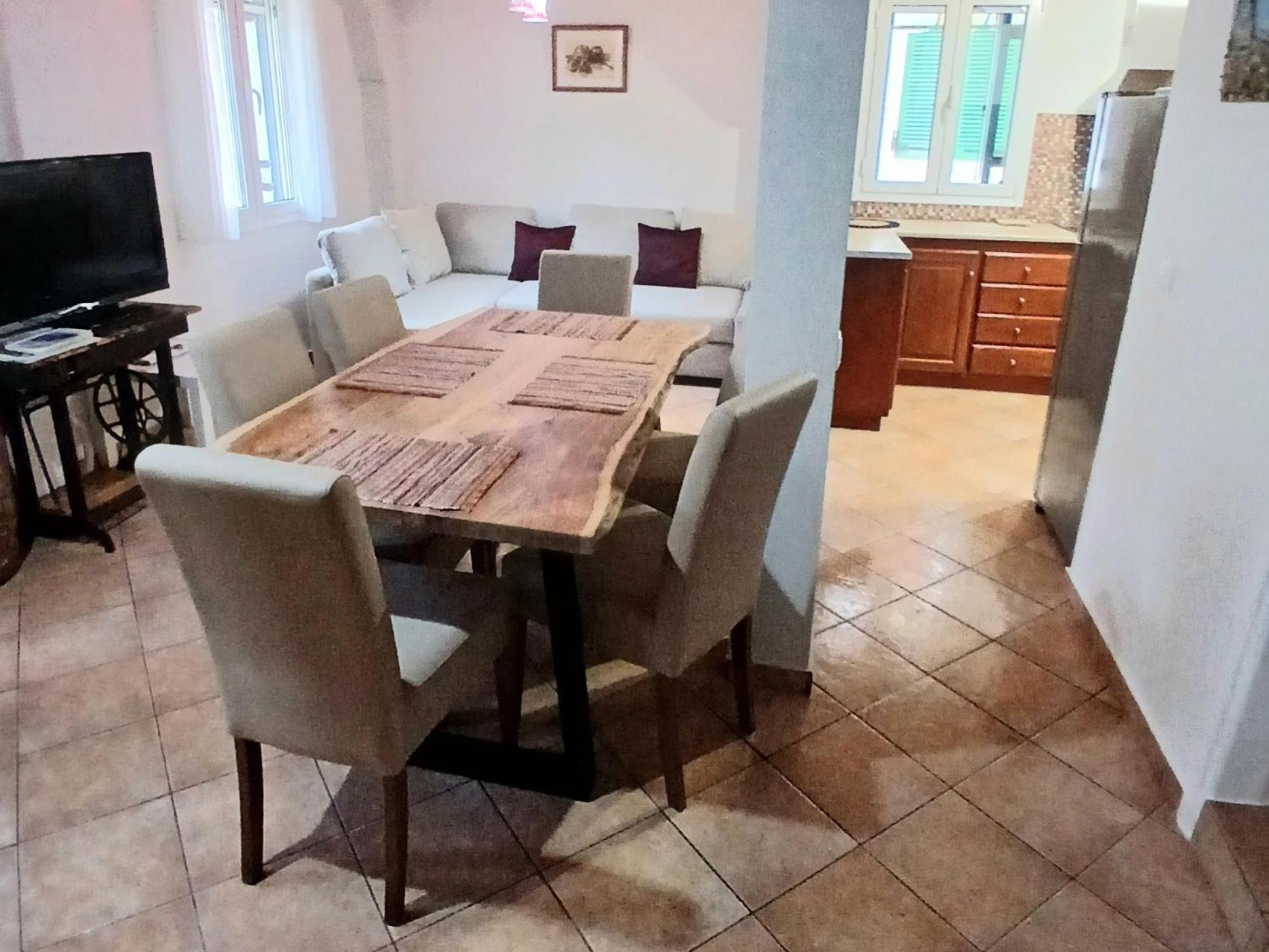 Apartment Hellenes House *